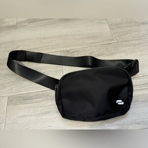 Infinity Black Crossbody Belt Bag NWOT